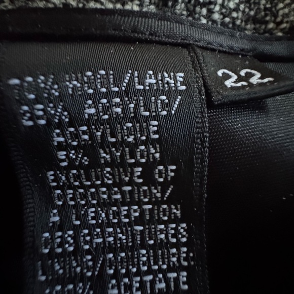 Dana Buchman Gray and Black A-Line Skirt - Picture 6 of 6